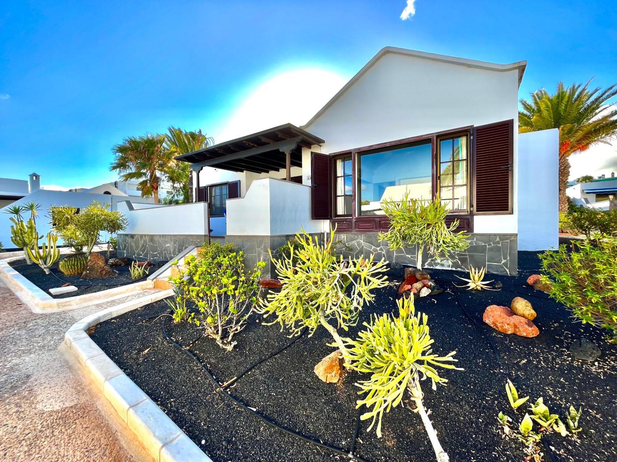 Trinity House En Playa Bastian Villa Costa Teguise Exterior photo